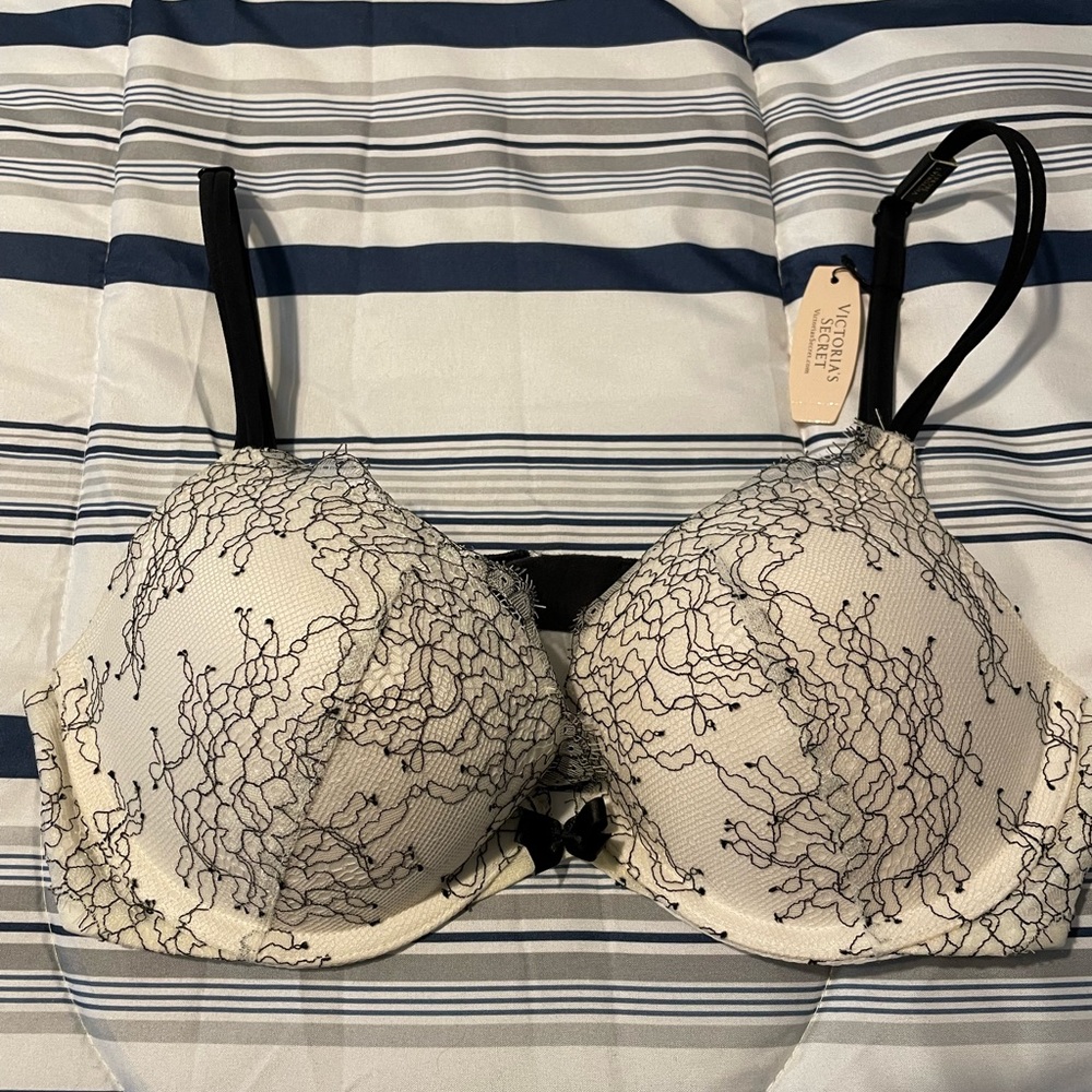Victoria’s Secret Push Up Bra
